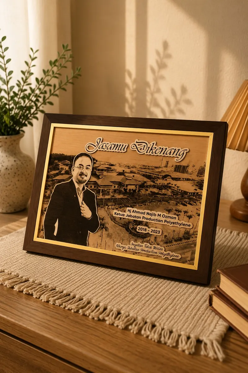 Framed engraved portrait appreciation plaque